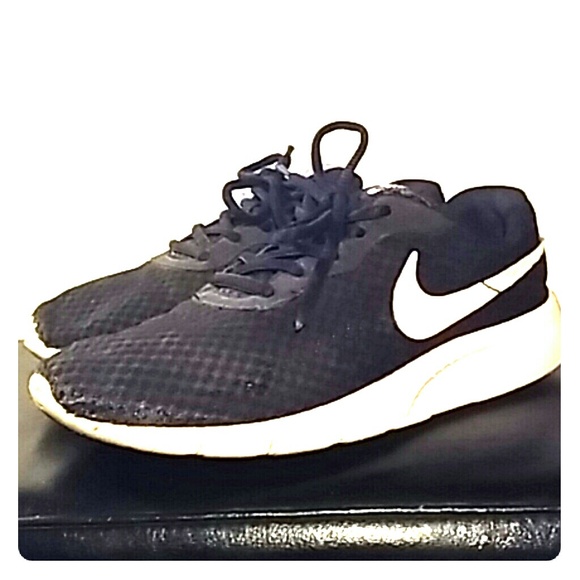 Nike tanjun shoes - Picture 1 of 1